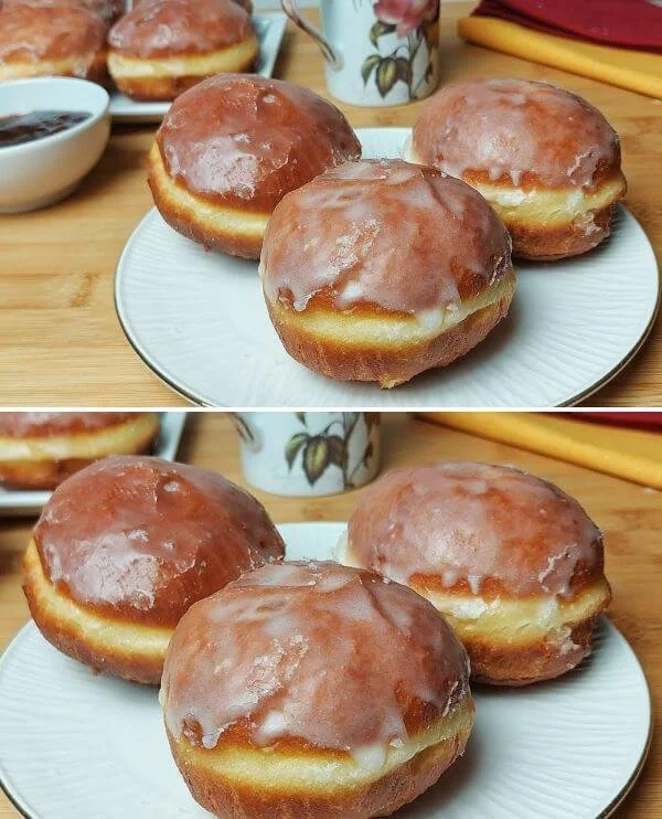 Bomboloni fritti ripieni di crema e zucchero a velo
