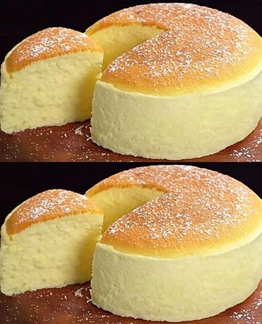 Fetta di torta allo yogurt servita su piatto bianco con decorazioni