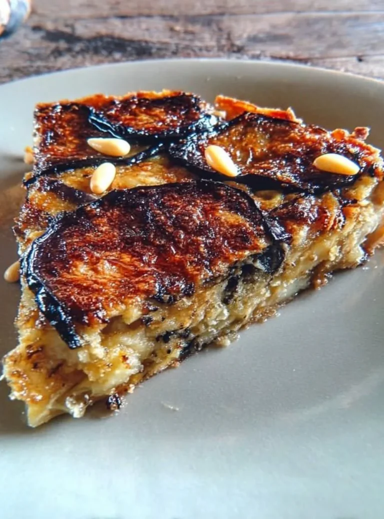 Tatin di Melanzane con pomodori e basilico, piatto rustico e gustoso